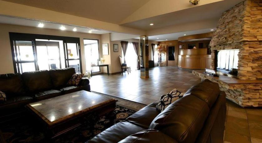Medicine Hat Inn & Suites Extérieur photo