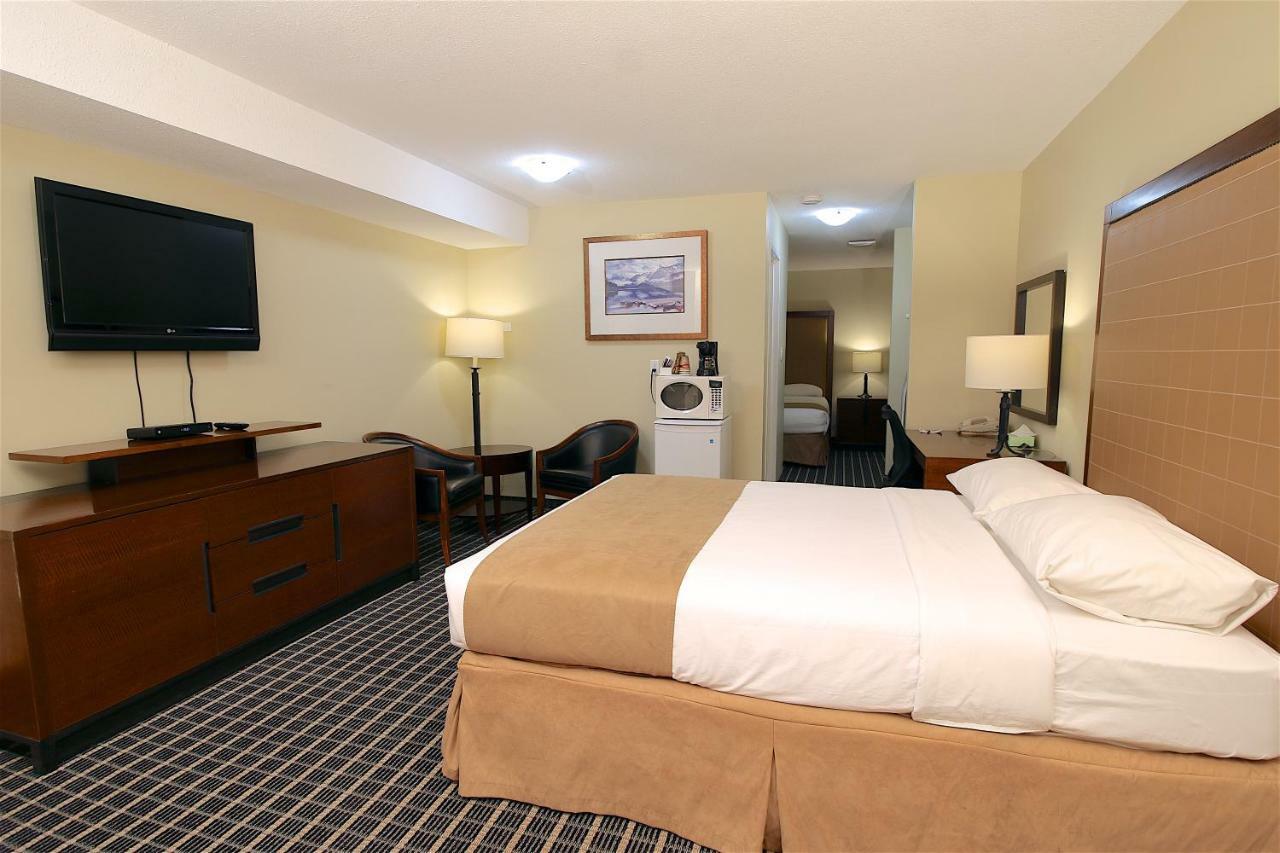 Medicine Hat Inn & Suites Extérieur photo