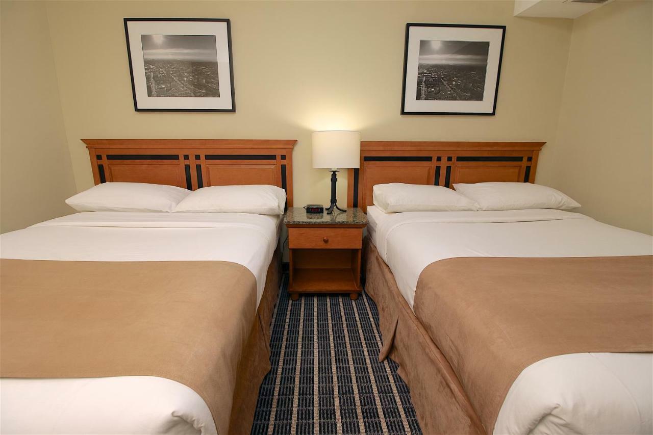 Medicine Hat Inn & Suites Extérieur photo